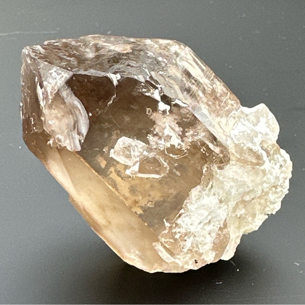 559.90 Carats Smoky Quartz Crystal - Picture 13 of 17